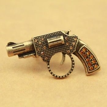 Anel modelo de uma arma