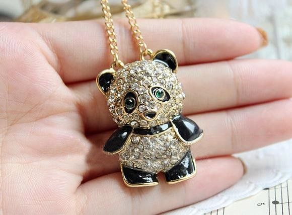 Corrente com pingente panda