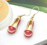 Par de brincos sapatos